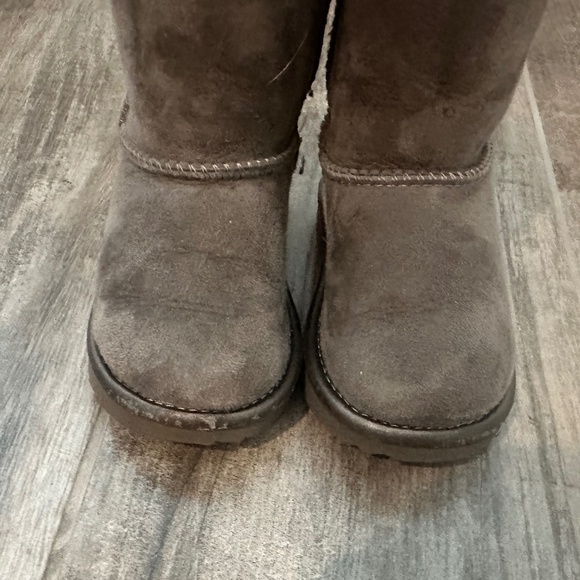 Ugg Classic Mini Toddler Boot - Size 8 - Picture 8 of 8